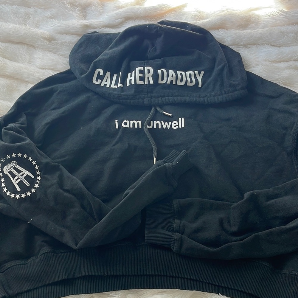 CROPPED CALL HER DADDY HOODIE